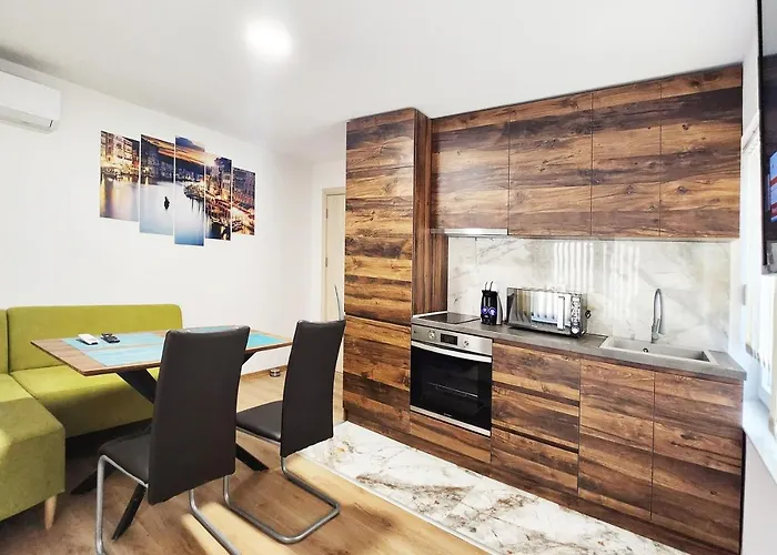 Sun-kissed Getaway Appartement